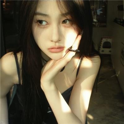 三女性